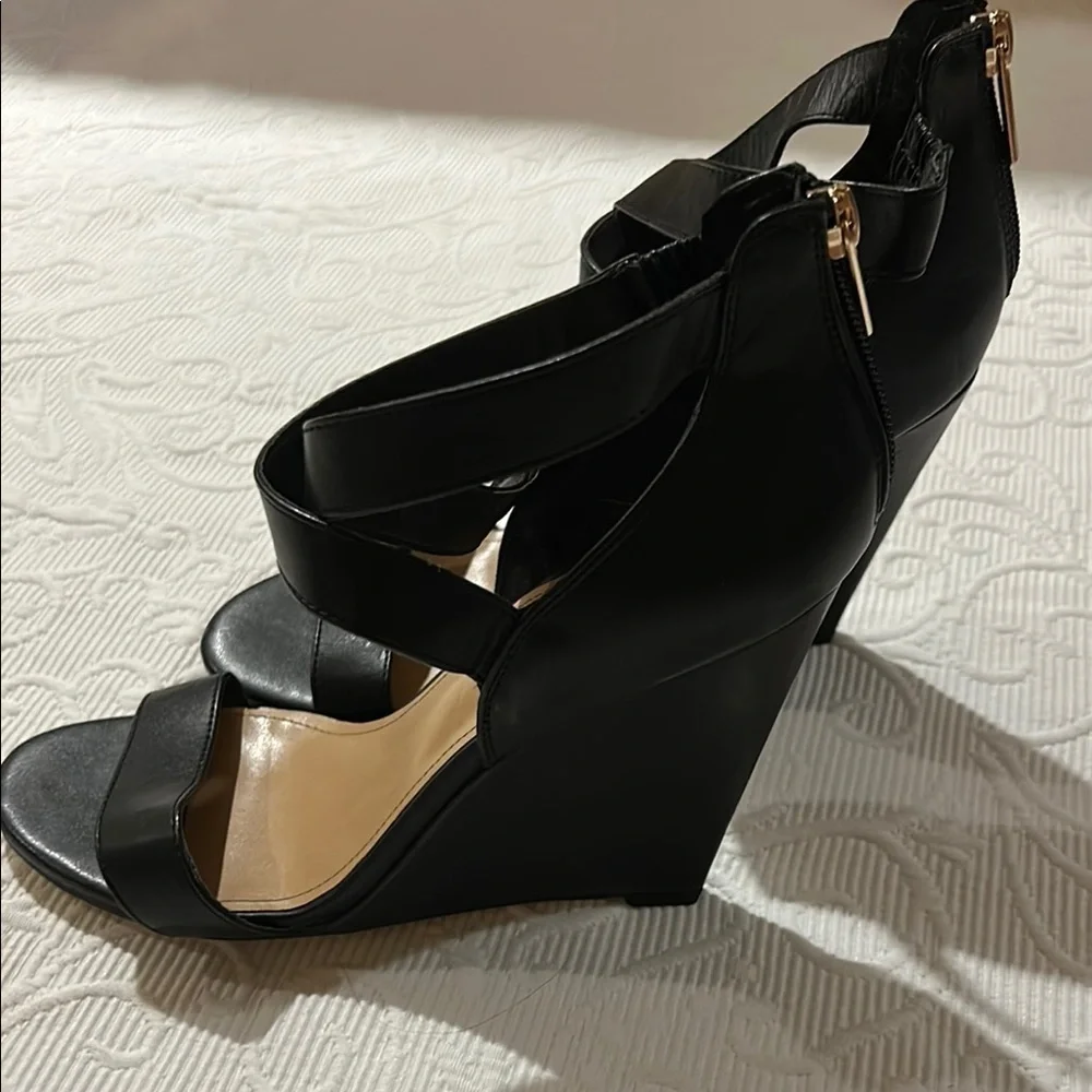 JustFab Black Elegant Wedge Heels with Ankle Strap. Size 8.5